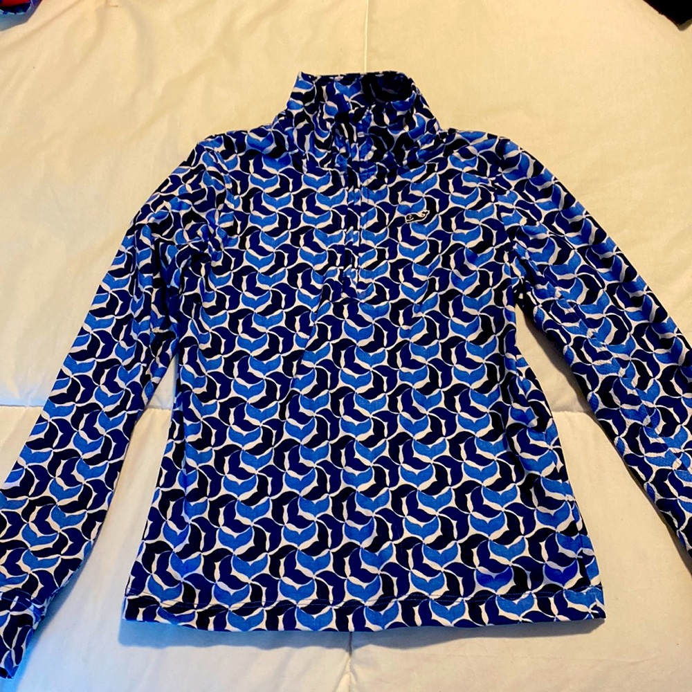 Vineyard vine pull over. Never worn